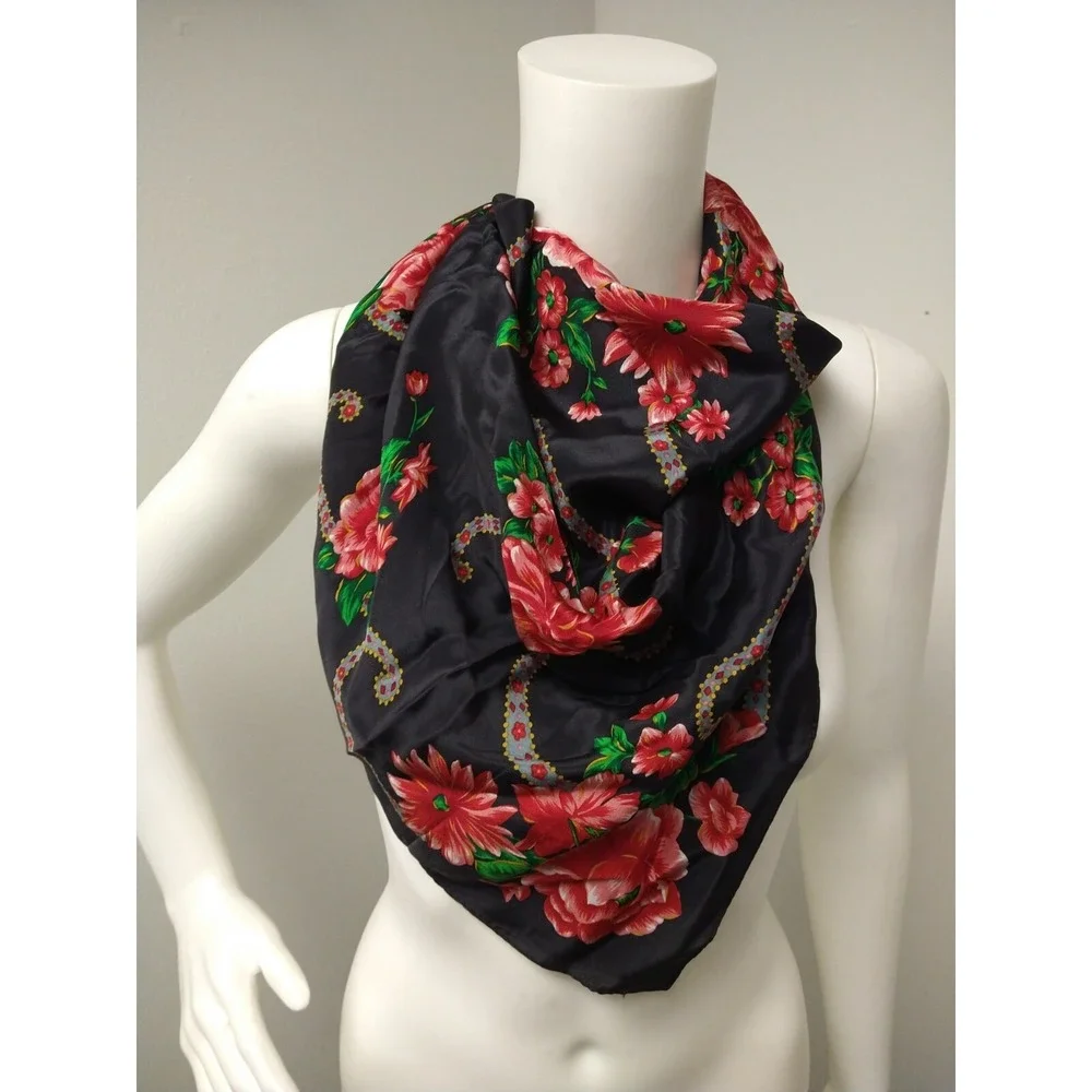 READ 1980s Black Rose Floral Silk Scarf Elegant  30